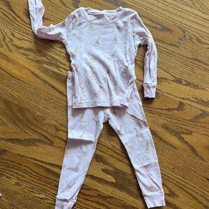 Kissy Kissy Light Pink Giraffe Pajama Set